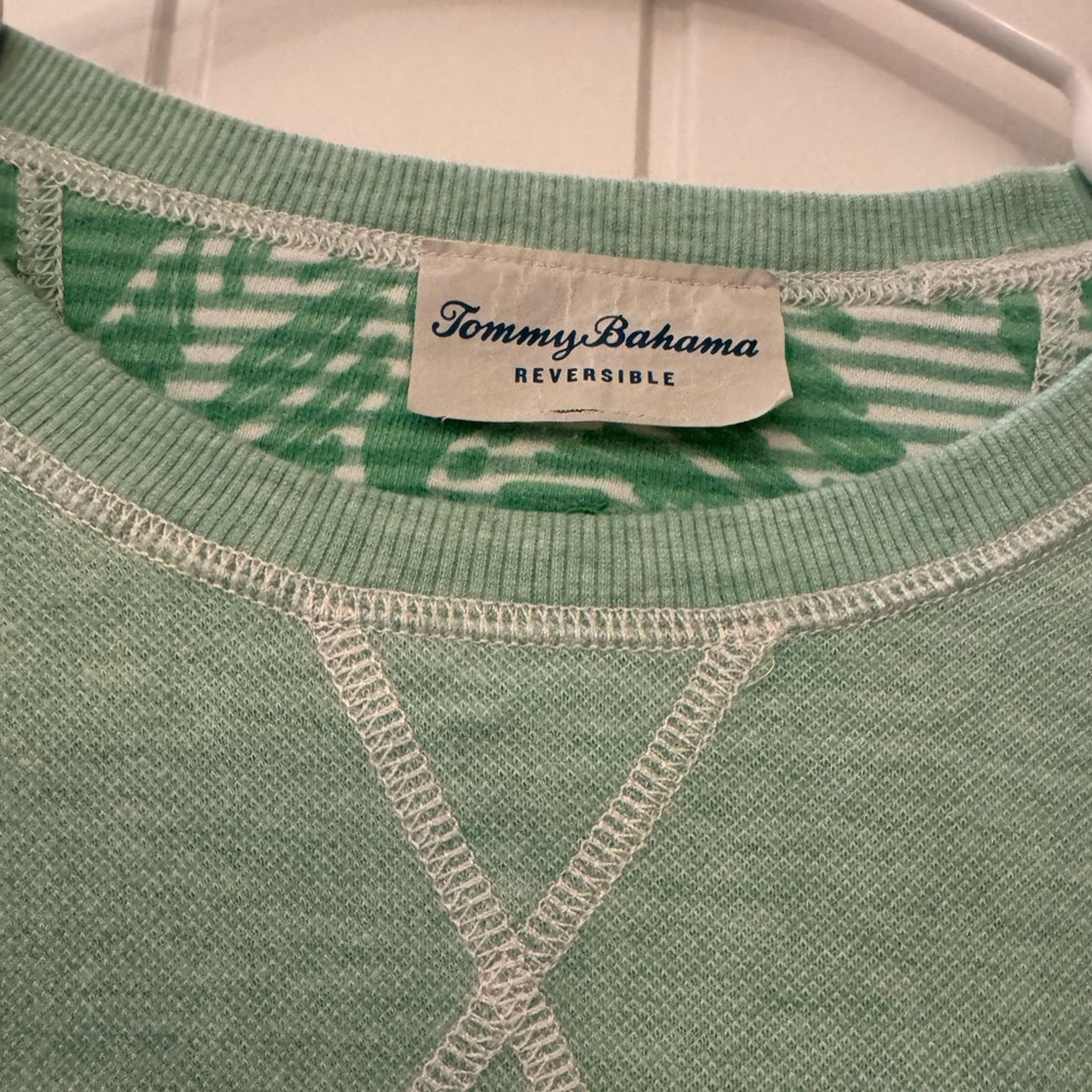 NWOT Men’s Long Sleeve Reversible Tommy Bahama Pullover - Picture 2 of 13